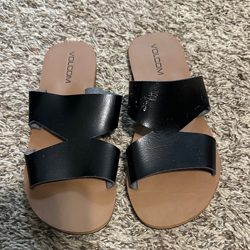 Volcom Women's Black and Tan Sandals D